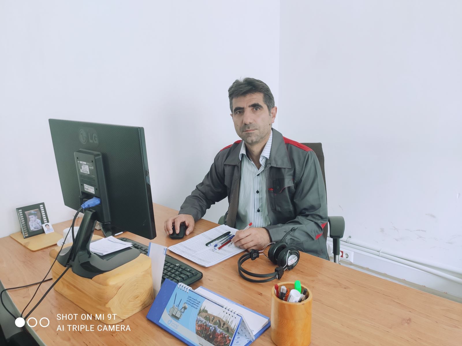 احمد همتی
